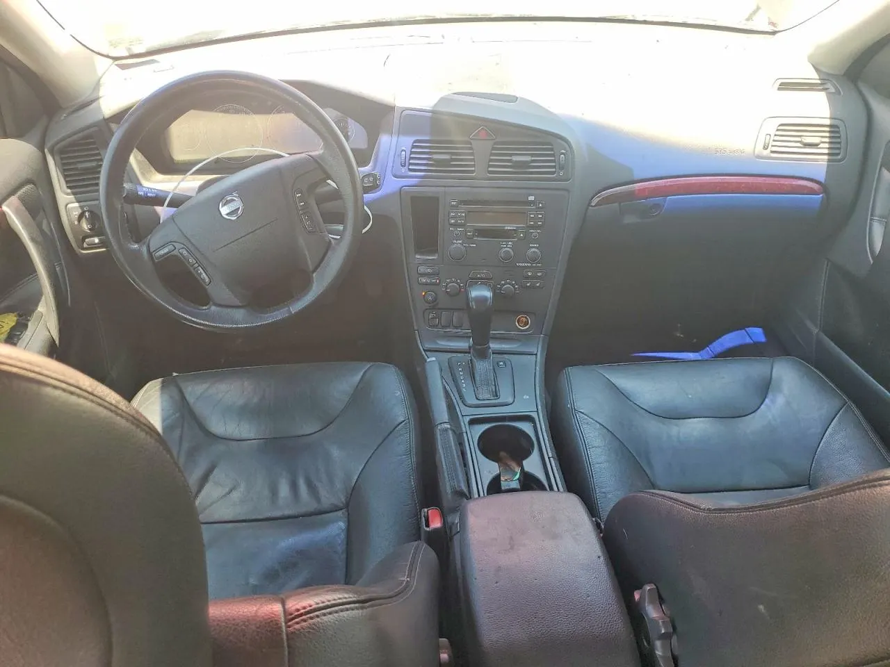 2004 Volvo V70
