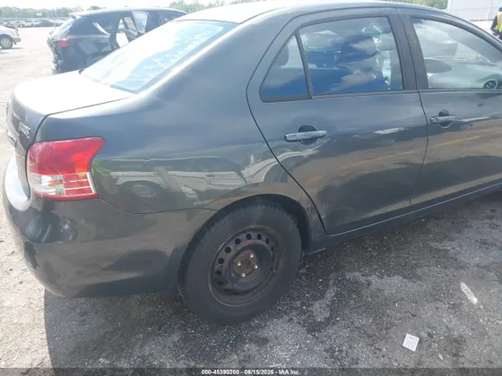2010 Toyota Yaris