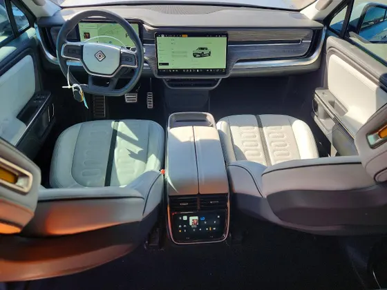 2023 Rivian R1T Adventure