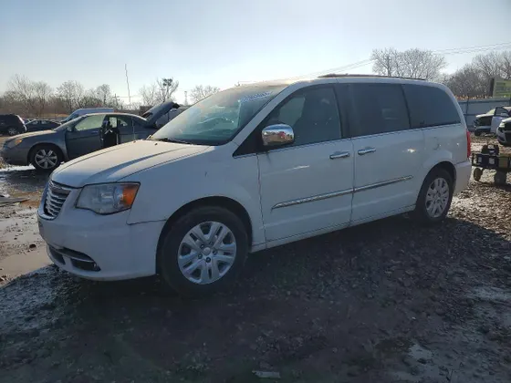 2012 Chrysler Town & Country Touring-L