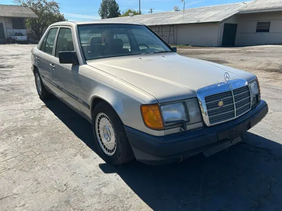 1986 Mercedes-Benz 300 Series 300E