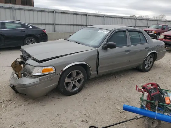 2001 Ford Crown Victoria