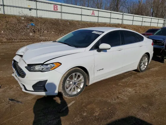 2019 Ford Fusion Hybrid SE