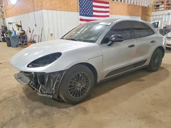 2015 Porsche Macan S