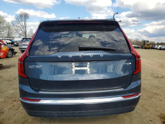 2025 Volvo XC90 Plug-In Hybrid Ultra