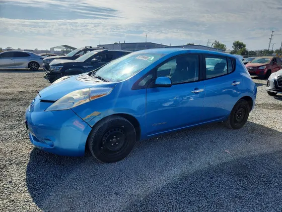 2013 Nissan LEAF S