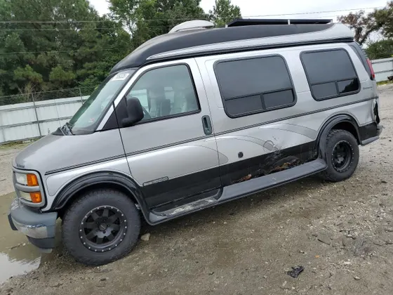 2002 GMC Savana Passenger RV G1500