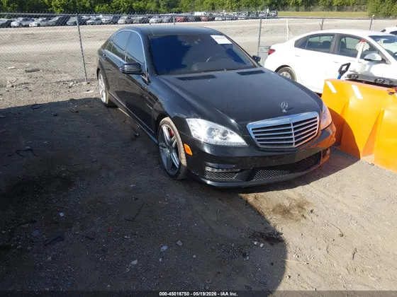 2011 Mercedes-Benz S-Class S 63 AMG