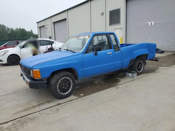1984 Toyota Pickup & Landcruiser SR5