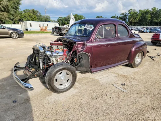 1946 Ford CUSTOM DELUXE