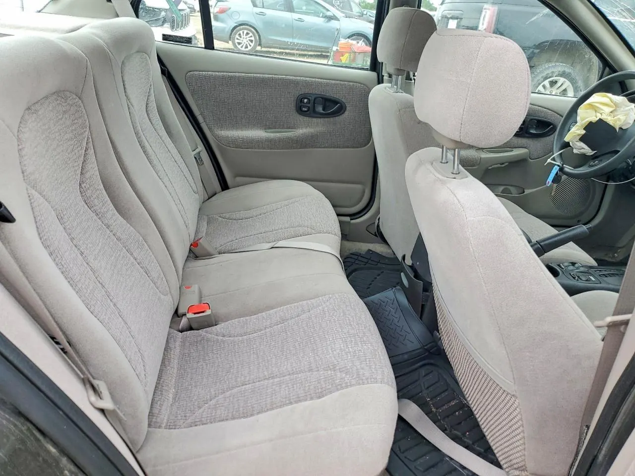 2000 Saturn SL SL2