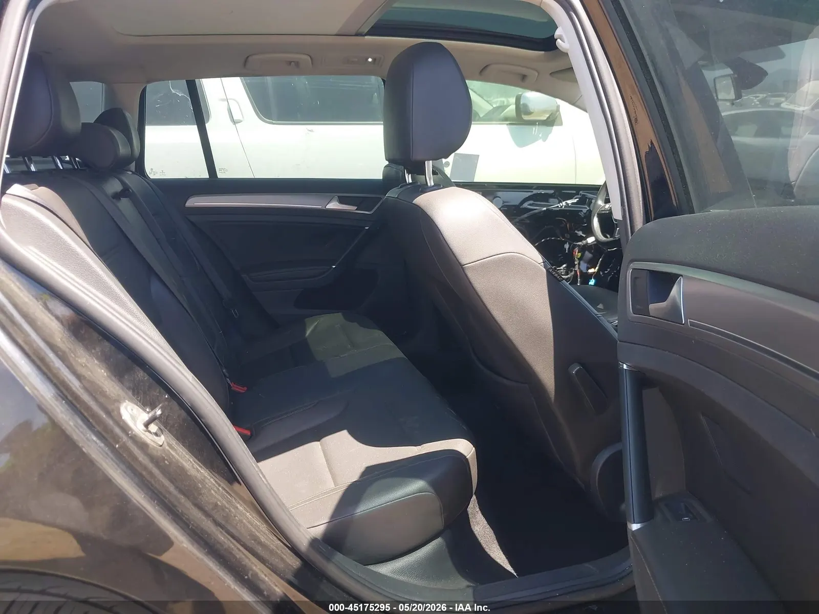 2015 Volkswagen Golf SportWagen TSI S