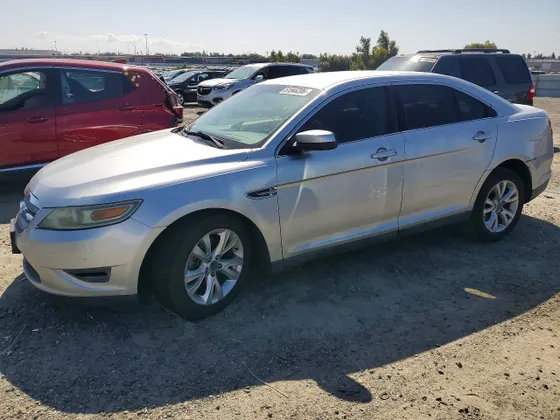2010 Ford Taurus SEL