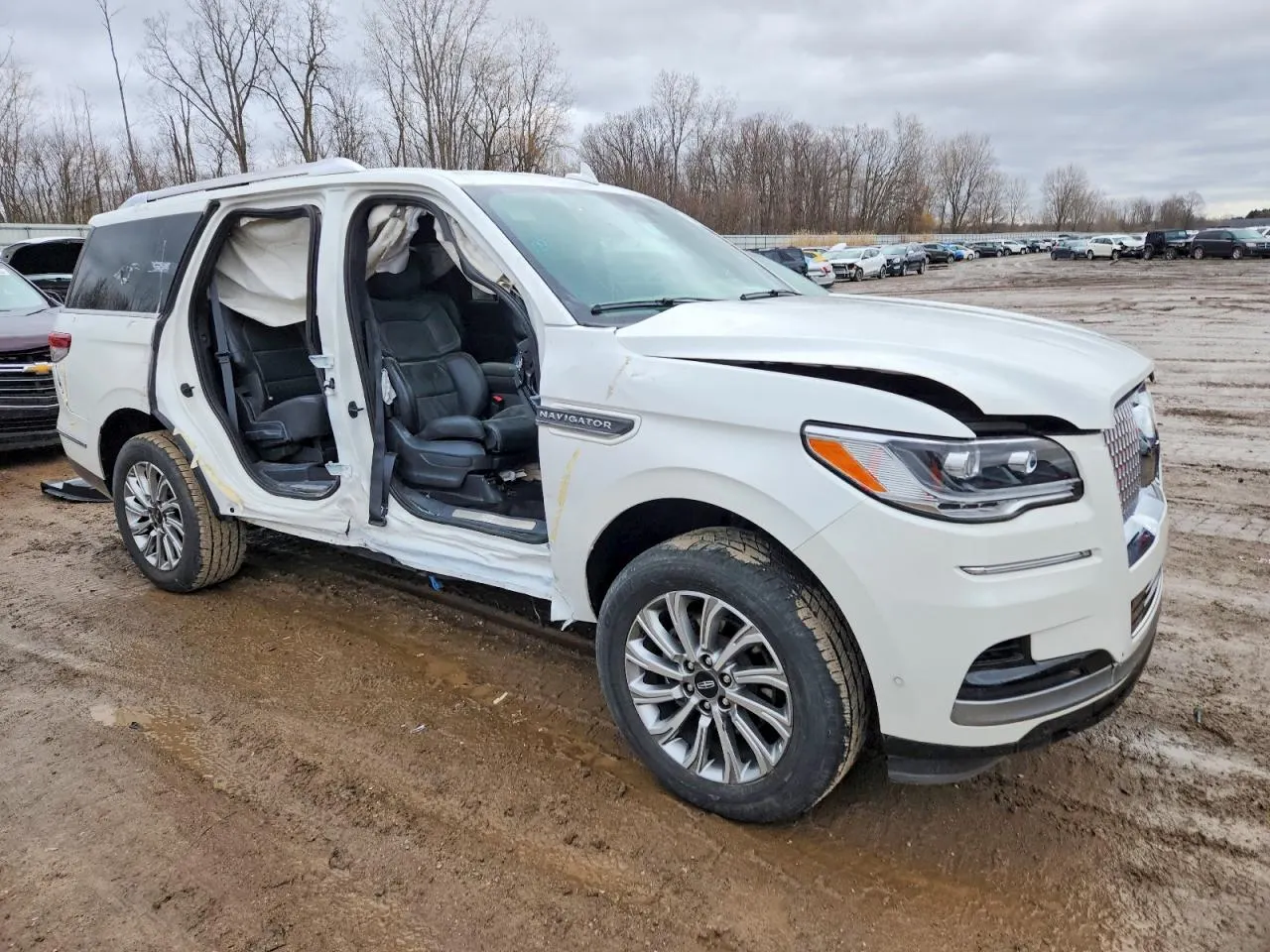 2023 Lincoln Navigator Standard