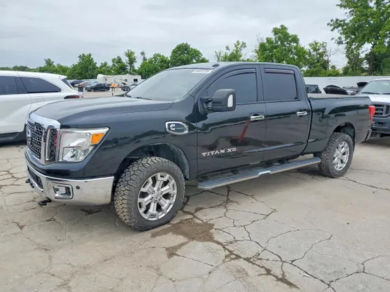 2017 Nissan Titan XD SV