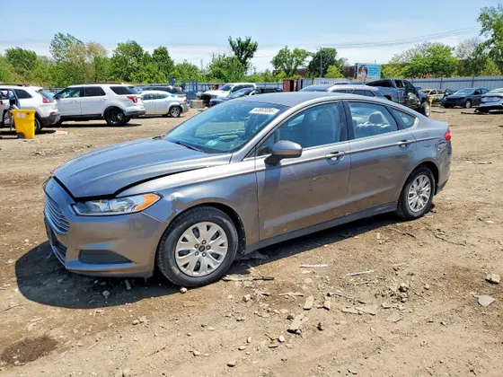 2013 Ford Fusion S