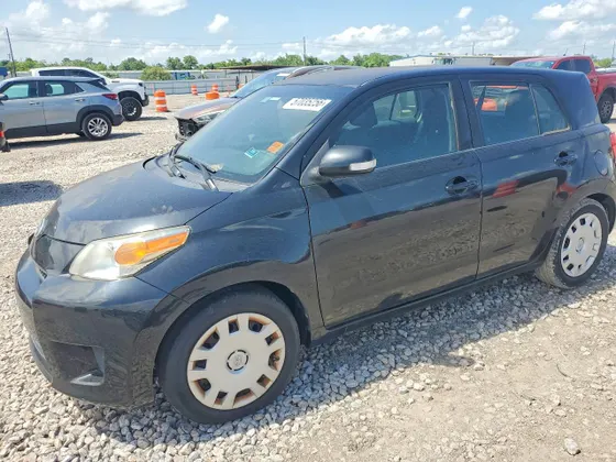 2011 Scion xD