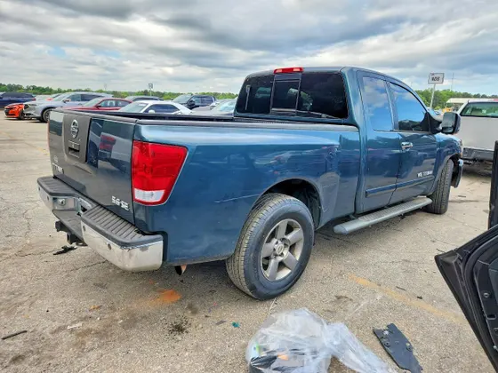 2005 Nissan Titan XE