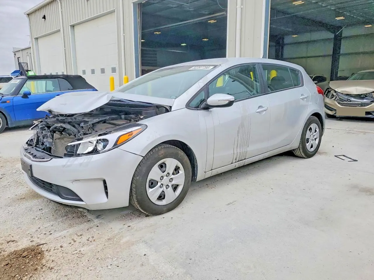 2017 Kia Forte5 LX
