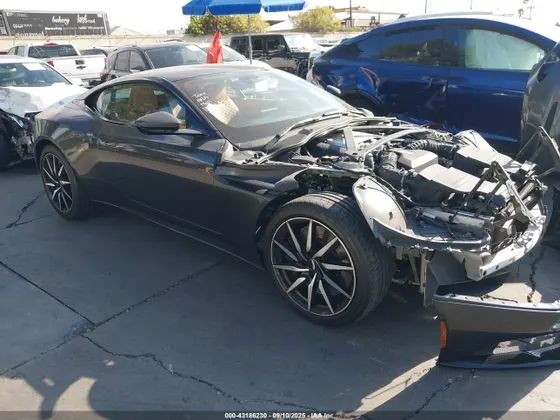 2019 Aston Martin DB11 V8
