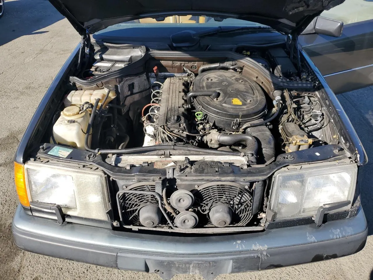 1992 Mercedes-Benz 300 Series 300E