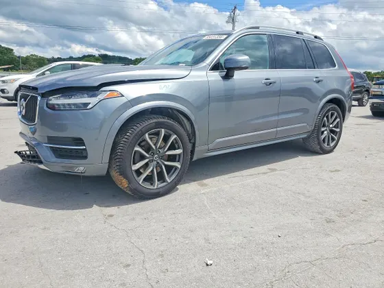 2019 Volvo XC90 Momentum