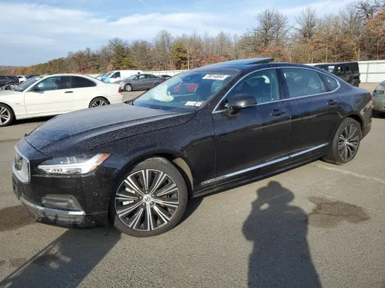2024 Volvo S90 PLUS