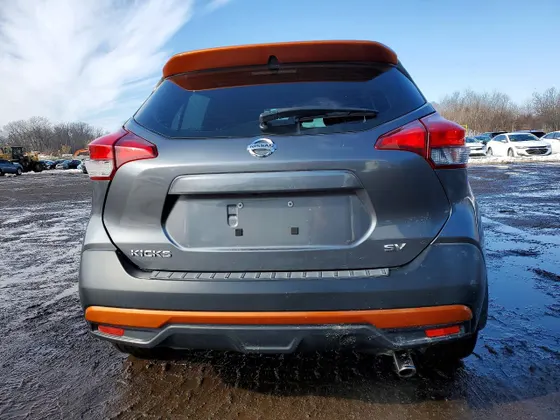 2019 Nissan Kicks SV