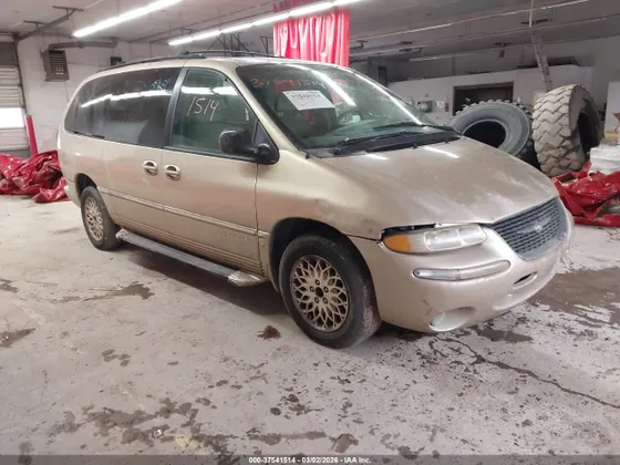 1998 Chrysler Town & Country LXi