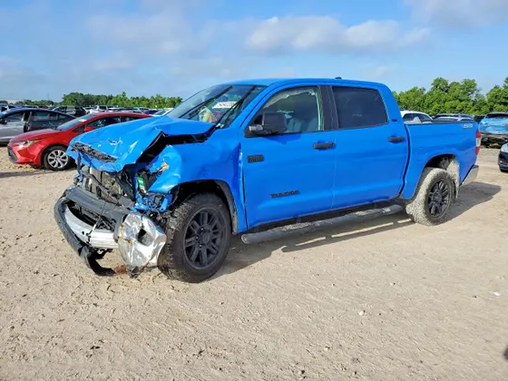 2020 Toyota Tundra 2WD SR5