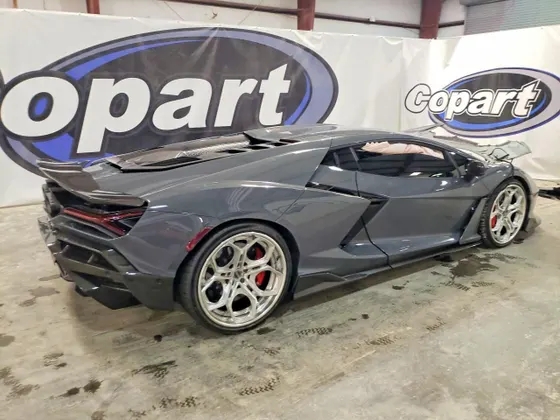 2024 Lamborghini REVUELTO