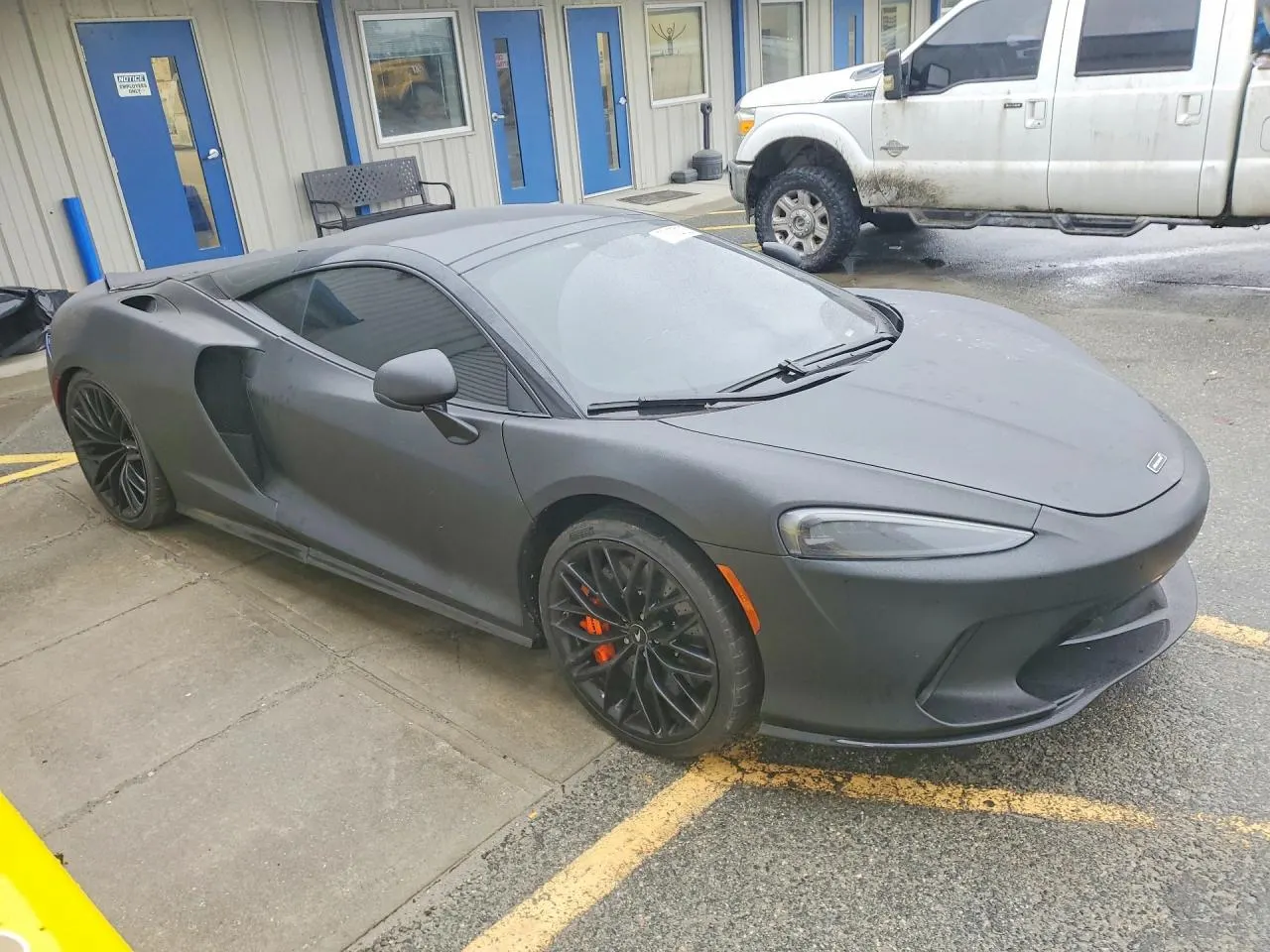 2023 McLaren GT