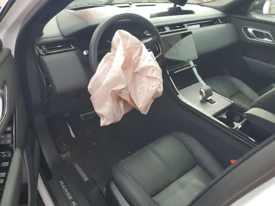 2026 Land Rover Range Rover Velar Dynamic SE