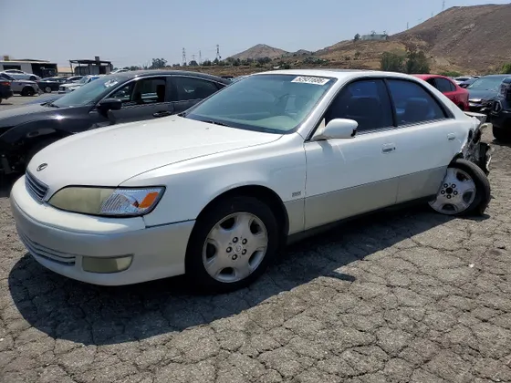 2000 Lexus ES 300 ES