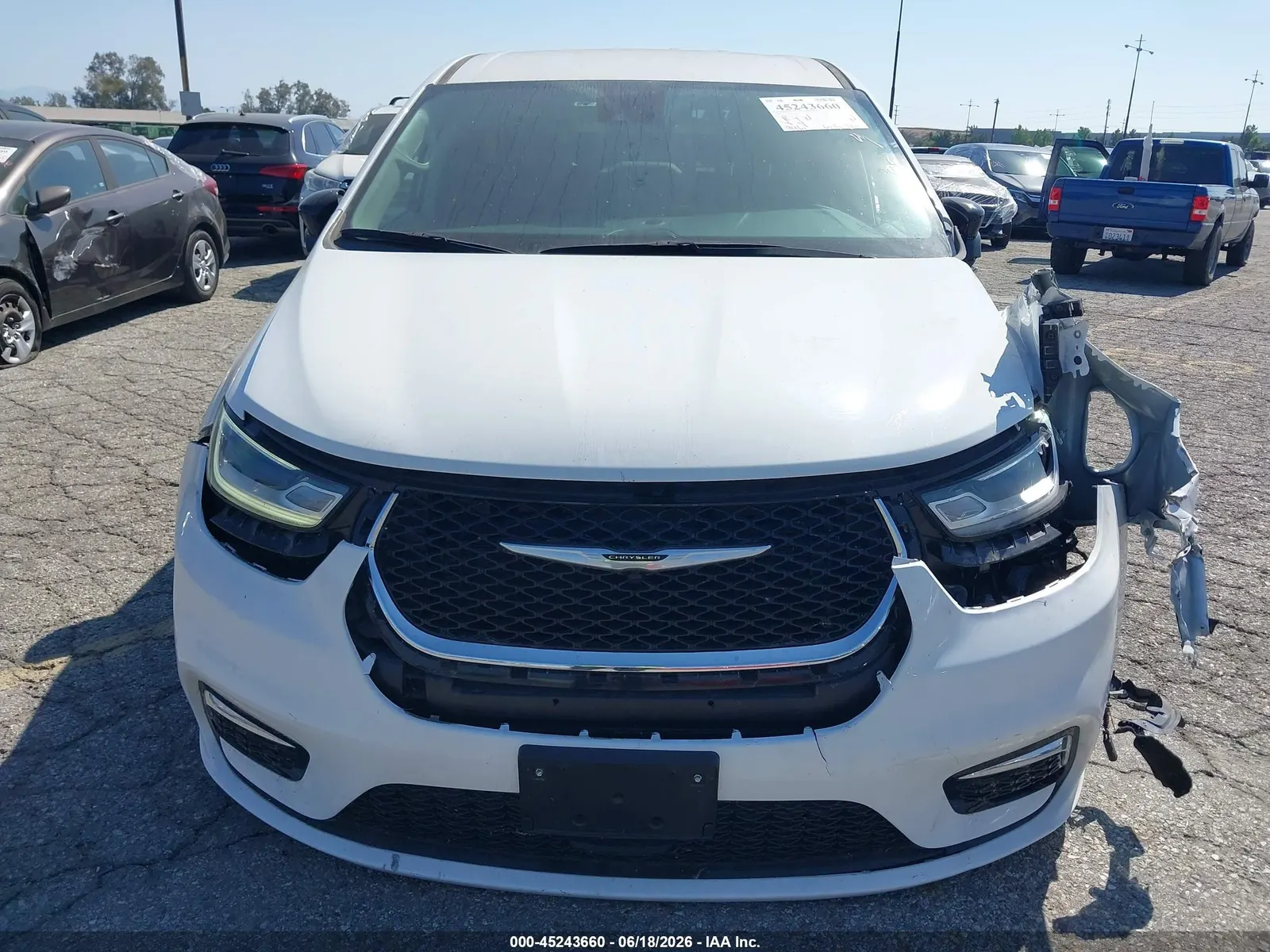 2024 Chrysler Pacifica Hybrid Select