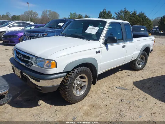2003 Mazda B-Series 4WD Truck SE