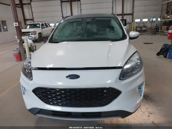 2020 Ford Escape Titanium