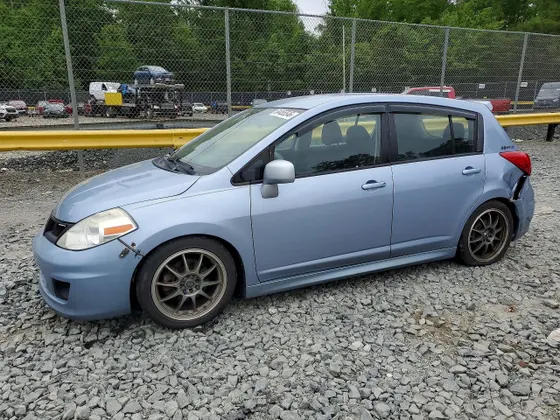 2011 Nissan Versa 1.8 S