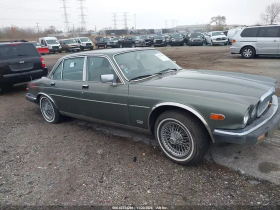 1985 Jaguar XJ VANDEN PLAS