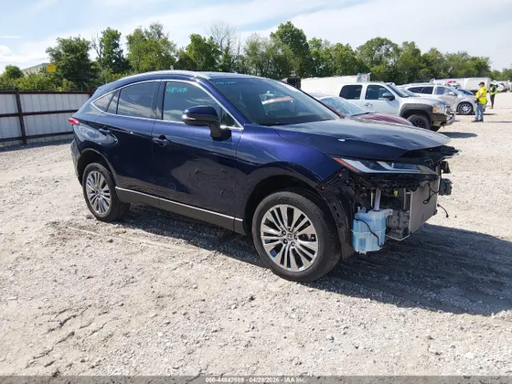 2023 Toyota Venza XLE