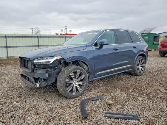 2023 Volvo XC90 Recharge Plug-In Hybrid Plus