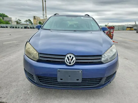 2013 Volkswagen Jetta SportWagen SE w/Sunroof