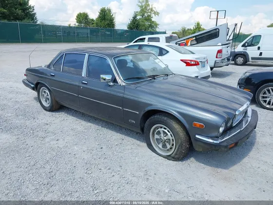 1987 Jaguar XJ
