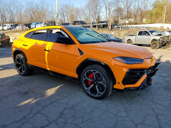 2019 Lamborghini Urus