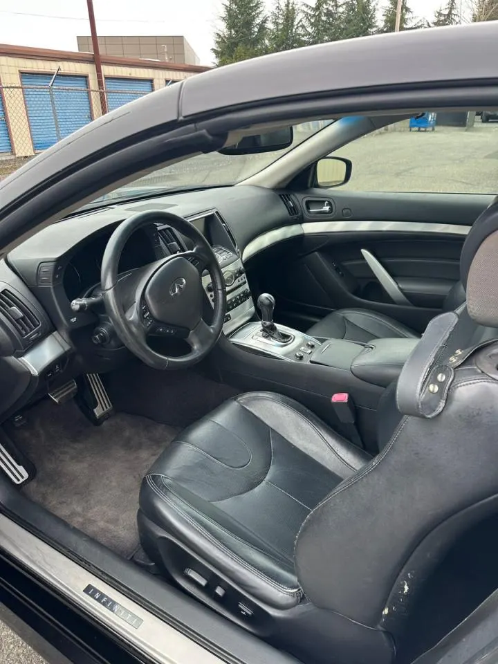 2014 INFINITI Q60 Convertible