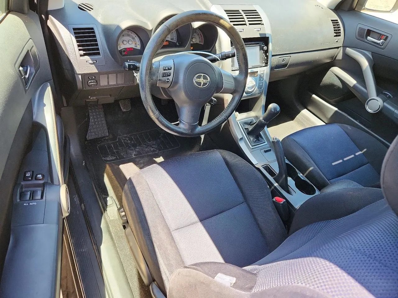 2010 Scion tC