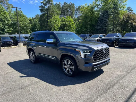 2023 Toyota Sequoia SR5