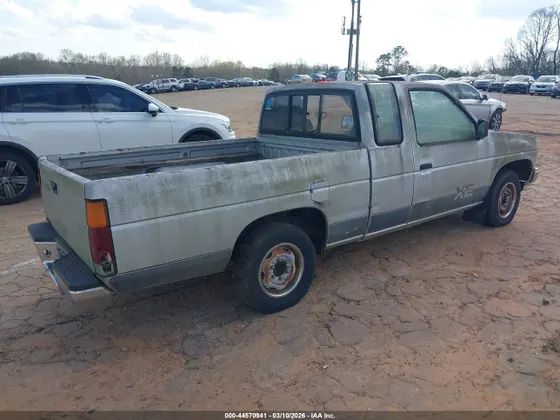 1987 Nissan Hardbody King Cab 2WD KING CAB