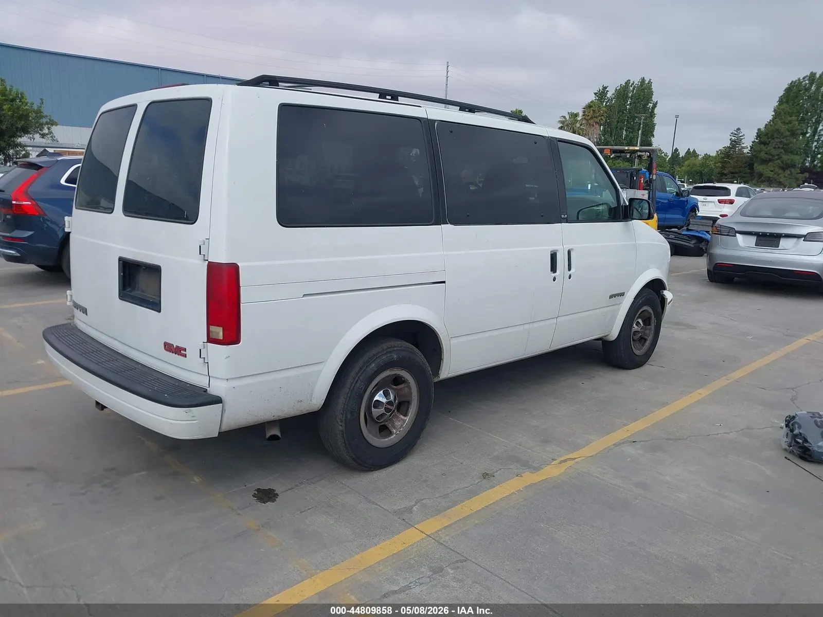 2001 GMC Safari Passenger SLE