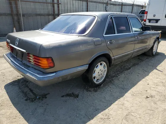 1985 Mercedes-Benz 500 Series 500SEL